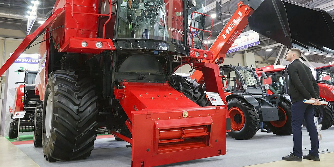 Прогноз спада продаж сельхозтехники в России в 2025 году